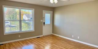 Three Bedroom in Oak Grove Gallery 10