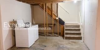 1527 Stuart Street Gallery 17
