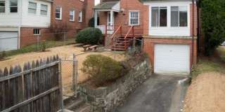 1667 PRIMROSE Road NW Gallery 28
