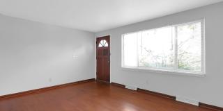 2 Bedroom Townhouse Apartment Gallery 5