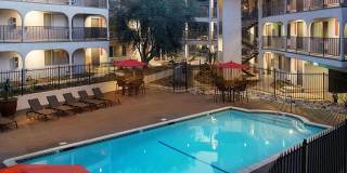 Luxe 1801 Gallery 2