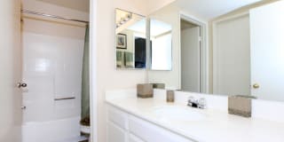 Riverpark apartment homes Gallery 77