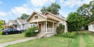Available Now! Charming 2 Bed / 2 Bath Craftsman Home Near Downtown Waco Available Now! Charming 2 Bed / 2 Bath Craftsman Home Near Downtown Waco Gallery 3