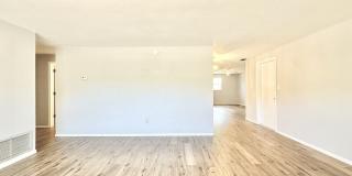1501 South Hillcrest Avenue Gallery 18