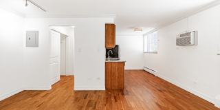 Cozy Studio in Cheesman Park, with Washer and Dryer in Unit Gallery 4
