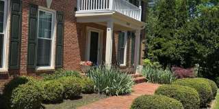 8300 APPLE Court Gallery 2