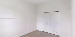 710 Peacock Ave Gallery 24