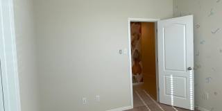 4 BEDROOM, SHORT TERM LEASE AVAILABLE Gallery 17
