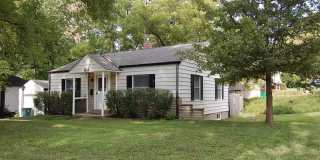 814 Dickson Street Gallery 1