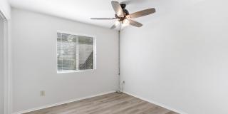 425 E Oxford Drive Gallery 17