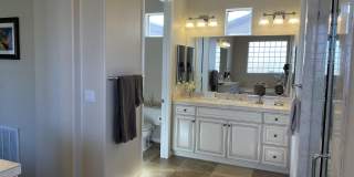 60189 Poinsettia Place Gallery 15