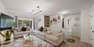 3 Bedroom Townhome With Fenced Yard and 1 Car Garage 3 Bedroom Townhome With Fenced Yard and 1 Car Garage Gallery 8
