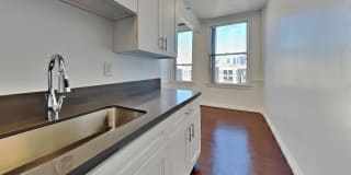 Wilshire Royale Apartments Gallery 8