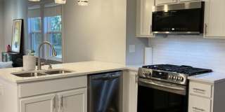 Normaltown home, a Charming 3 bedroom/ 2 bathroom Home Close to UGA and Hospitals! Gallery 21