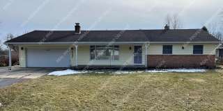 Peaceful 3‑Bedroom Home in a Wooded Rockford Neighborhood Gallery 1