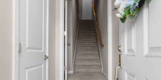 Beautiful 3 bedroom townhome Gallery 24