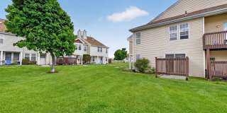 2722 Whispering Hills Gallery 6