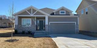 Gorgeous Newer Home in Parkville, MO! Coming Soon! Gallery 1