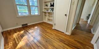 3 bed, 1.5 bath home for rent in West Waterloo Gallery 22