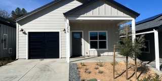 Brand New Build on Old Alturas - ALL Electric with City of Redding Solar! Gallery 1