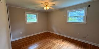 247 Russell Rd Gallery 9