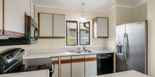2-Bedroom, 2-Bathroom Condo with Stunning Downtown Views Gallery 10