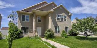 Beautiful 2 Story Home w attached 2 car garage Gallery 35