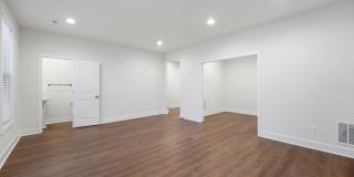 43421 FARRINGDON SQ Gallery 14