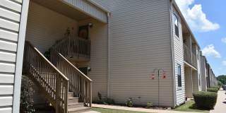 Glen Oaks Gallery 4