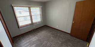 Bright & Spacious 3-Bedroom Home with Large Backyard Gallery 17