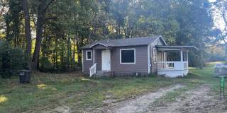 cute little 1 bed 1 bath home Gallery 1
