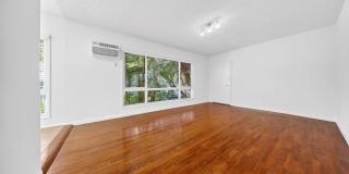 336 S Alexandria Ave Gallery 4