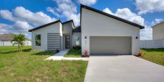Modern, Energy-Efficient Home with All the Upgrades Modern, Energy-Efficient Home with All the Upgrades Gallery 1