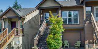 Spacious Happy Valley Townhome Featuring Three Bedrooms, Two Balconies & Attached Garage Spacious Happy Valley Townhome Featuring Three Bedrooms, Two Balconies & Attached Garage Gallery 3