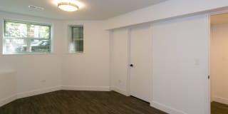 5706-10 S. Blackstone Ave Gallery 32