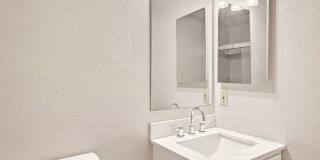 Beautifully Updated 4 Bed 2 Bath Home Gallery 22