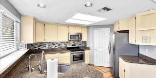 Fully Furnished Pool Home Gallery 14