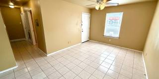 **MOVE IN SPECIAL** Charming 3-Bedroom Home Near St. Mary’s University & Loop 410 Gallery 6