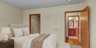 Ondine at Juanita Bay Gallery 7