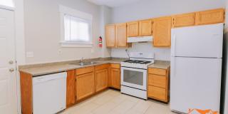 172 E 11th Avenue Gallery 8