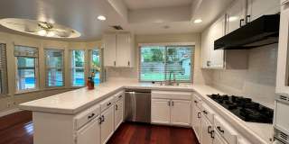 UPDATED 3 BED 2 BATH HOUSE WITH POOL Gallery 4