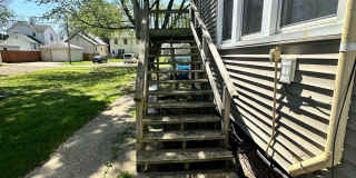 505 1/2 East Locust StreetB Gallery 3