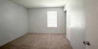 Ascot Place Gallery 33