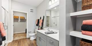 District West Gallery 11