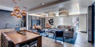 Windsor Queen Anne Gallery 36