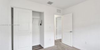 2430 SE 10th Ct Gallery 14