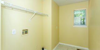 713 JASON CIRCLE Gallery 31