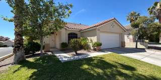 Cozy 3Bed/2Bath/2Car Residence located in beautiful Summerlin! Gallery 26