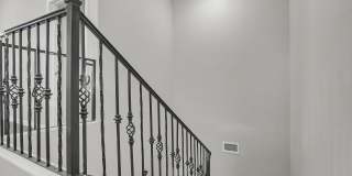 Upper Valley 2 Bedroom 2.5 Bath Gallery 37