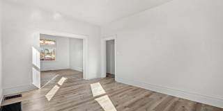 Stunning 3 bedroom home in Carrick available August 1! Gallery 4